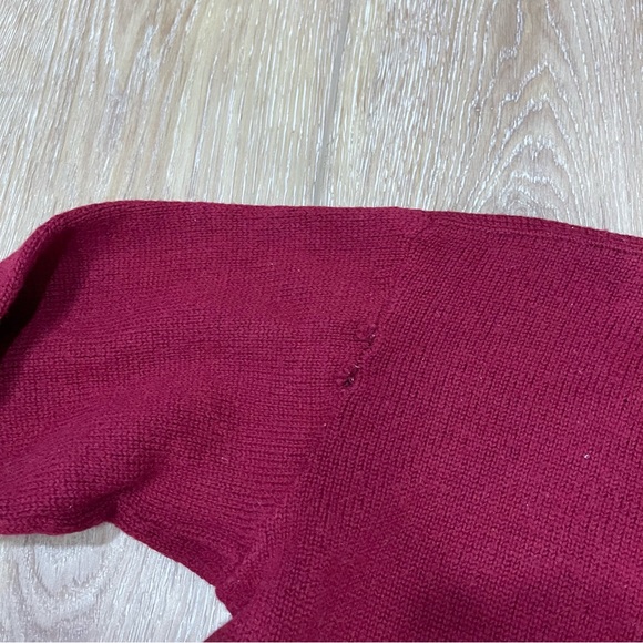 Red Knit - Picture 8 of 8